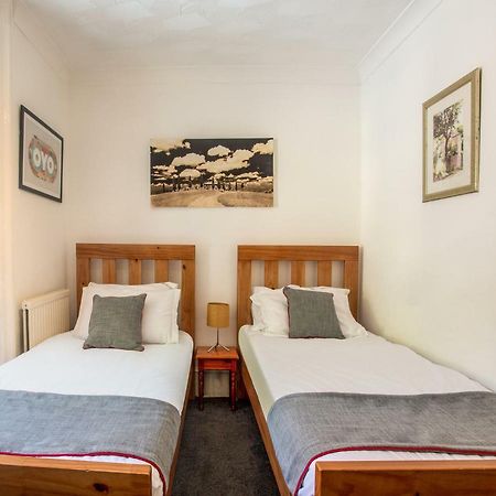 Oyo Avalon Lifestyle Guest House Hove Exteriér fotografie