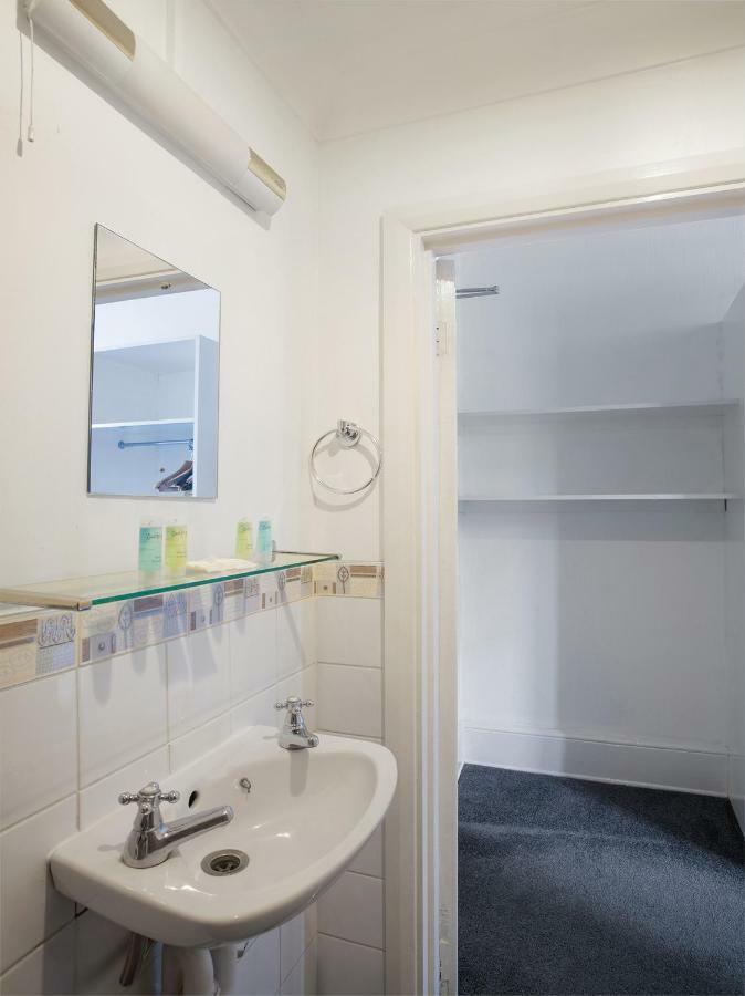 Oyo Avalon Lifestyle Guest House Hove Exteriér fotografie